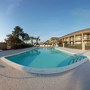 Ramada By Wyndham Gateway Motel Savannah